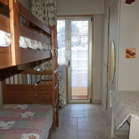 T2 Au Lavandou Avec Garage Et Balcon - Fr-1-308-57 Appartement